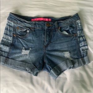 Blue Jean Shorts with Tribal Print on Side